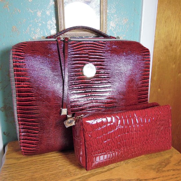 Estee Lauder Bags Estee Lauder Travel Case And Cosmetic Bag Set